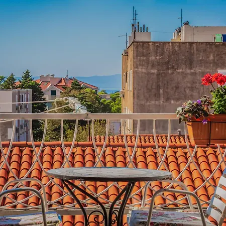 Mateljak アパート マカルスカ