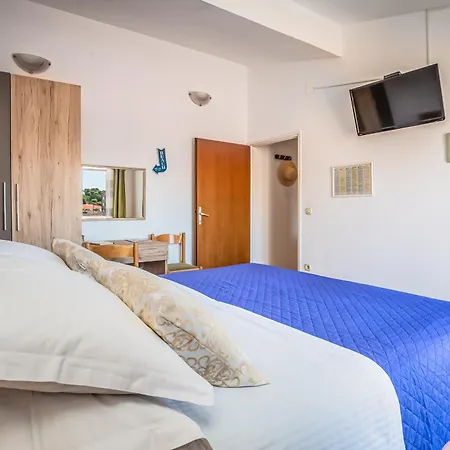 Mateljak アパート マカルスカ