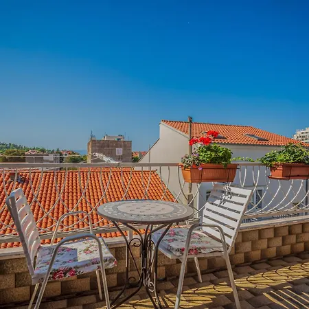 アパート Mateljak